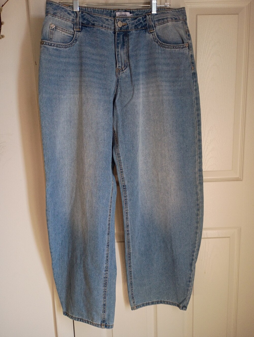 Refuge Barrel Leg Jeans